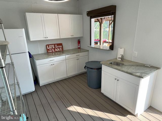 1069 MITCHELL POINT RD, Mineral, VA 23117