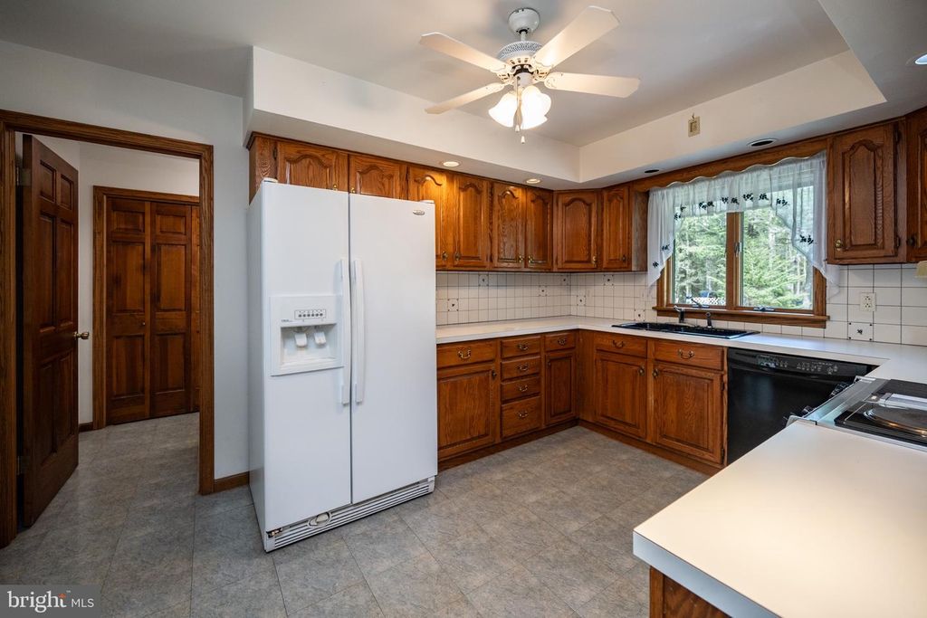 Image 8 of property listing at 15443 BITTINGER RD, Grantsville, MD 21536