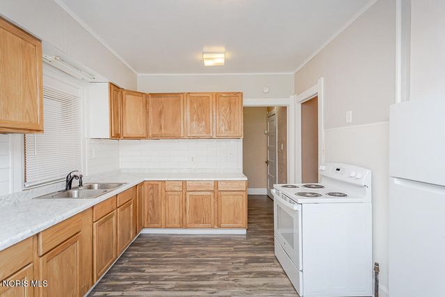2639 Scottwood Avenue, Toledo, OH 43610