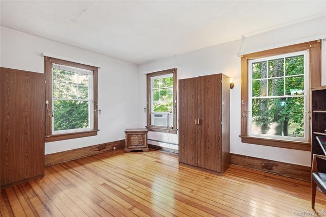 5 Woodland Place, White Plains, NY 10606