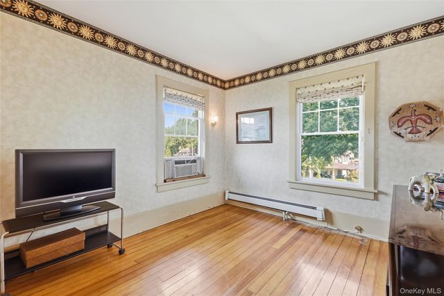 5 Woodland Place, White Plains, NY 10606