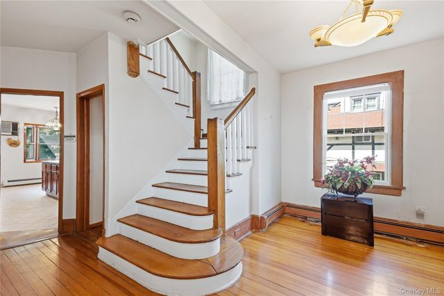5 Woodland Place, White Plains, NY 10606