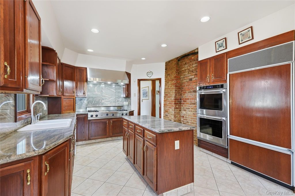 5 Woodland Place, White Plains, NY 10606 — photo 2