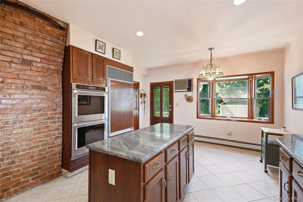 5 Woodland Place, White Plains, NY 10606 — photo 4