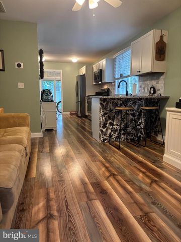 611 ANTHONY AVE, Toms River, NJ 08753