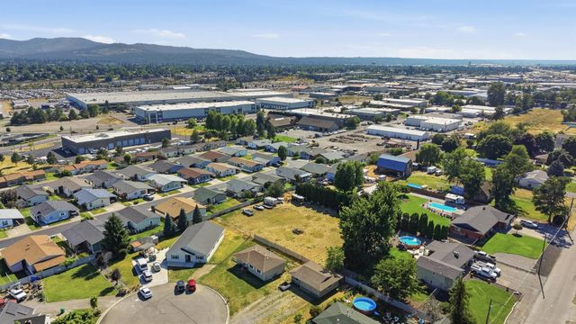 2809 N JOHNSON Ct, Spokane Valley, WA 99206
