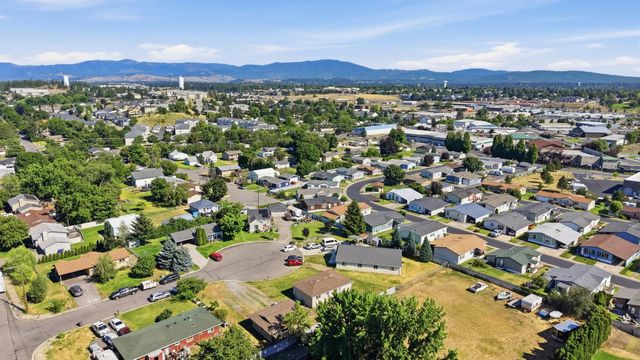 2809 N JOHNSON Ct, Spokane Valley, WA 99206