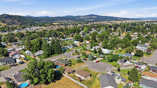 2809 N JOHNSON Ct, Spokane Valley, WA 99206
