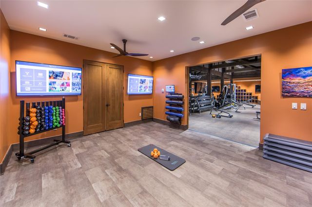730 Iron Willow LOOP, Dripping Springs, TX 78620
