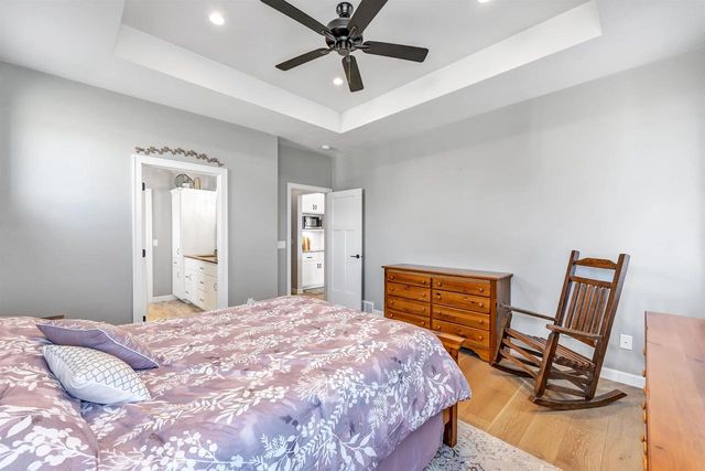 5593 N AMETHYST DRIVE, Appleton, WI 54913