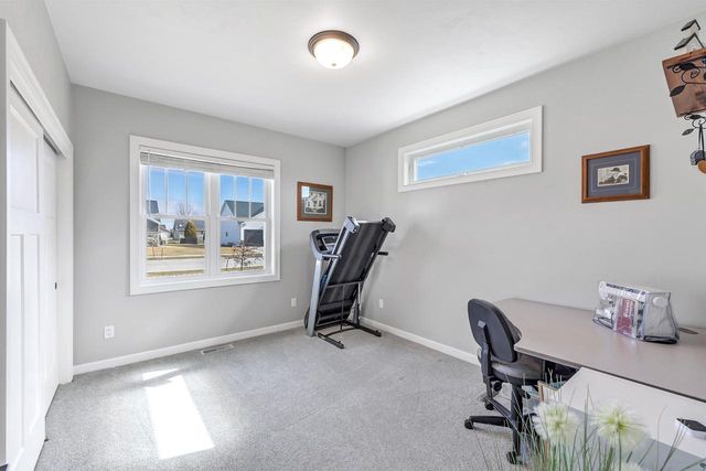 5593 N AMETHYST DRIVE, Appleton, WI 54913