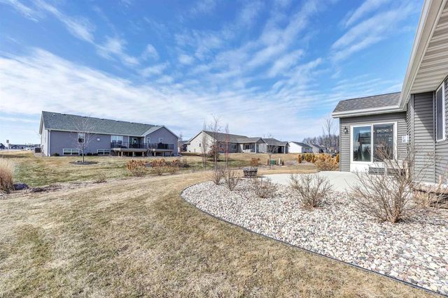 5593 N AMETHYST DRIVE, Appleton, WI 54913