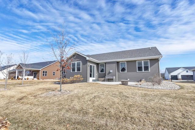 5593 N AMETHYST DRIVE, Appleton, WI 54913