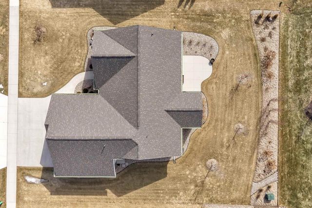 5593 N AMETHYST DRIVE, Appleton, WI 54913