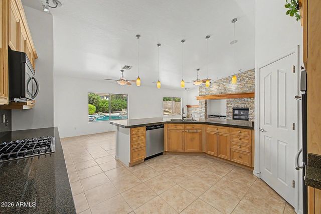 4206 E FOUNTAIN Street, Mesa, AZ 85205