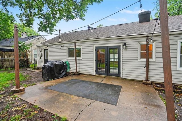 7540 Rainbow Drive, Prairie Village, KS 66208