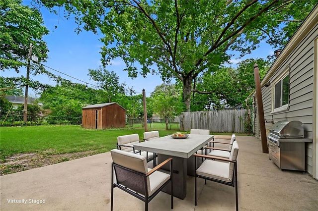 7540 Rainbow Drive, Prairie Village, KS 66208