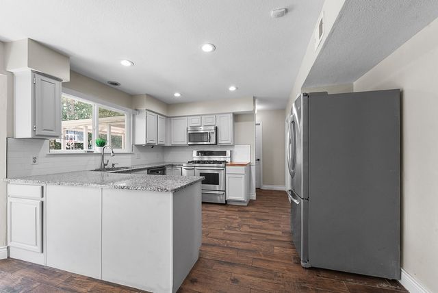 4138 Mapleridge Drive, Grapevine, TX 76051