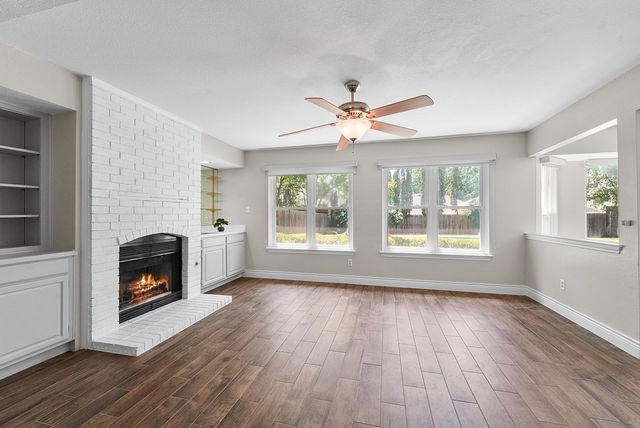 4138 Mapleridge Drive, Grapevine, TX 76051