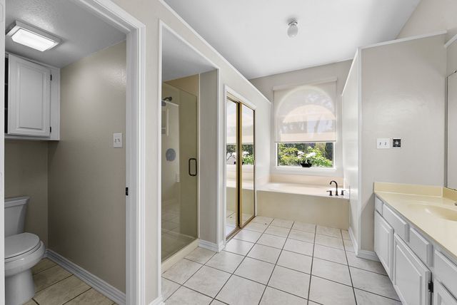4138 Mapleridge Drive, Grapevine, TX 76051