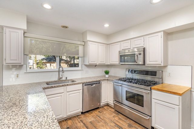 4138 Mapleridge Drive, Grapevine, TX 76051