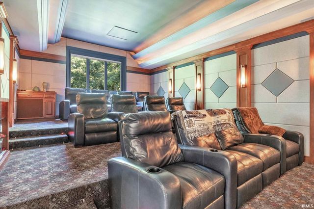 21533 Golden Maple Court, South Bend, IN 46628