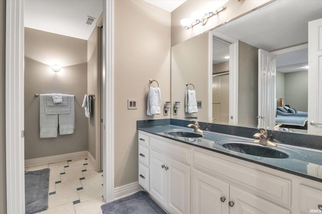 21533 Golden Maple Court, South Bend, IN 46628