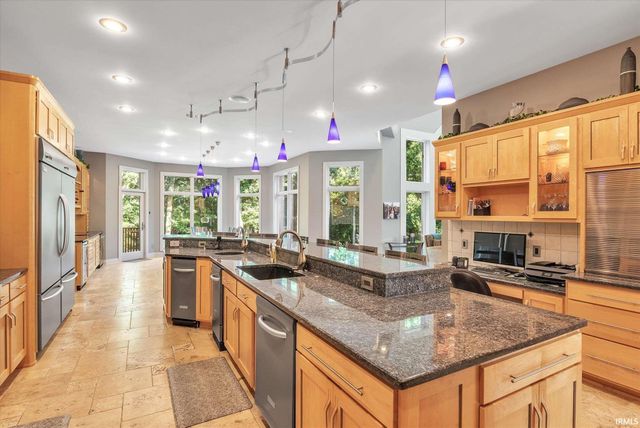 21533 Golden Maple Court, South Bend, IN 46628