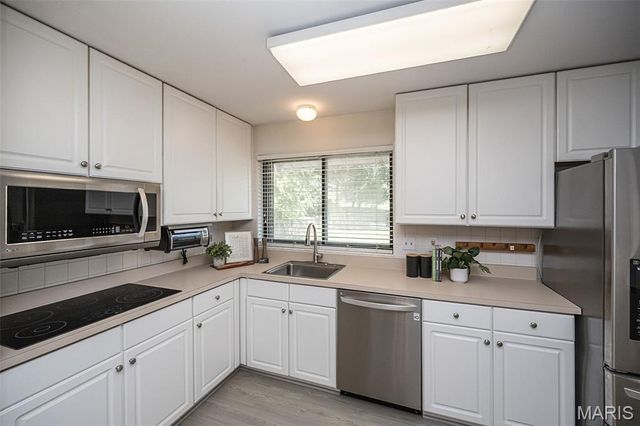 1538 Woodroyal West Drive, Chesterfield, MO 63017