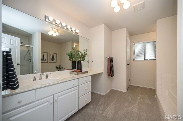 1538 Woodroyal West Drive, Chesterfield, MO 63017