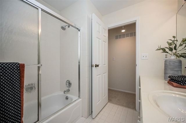 1538 Woodroyal West Drive, Chesterfield, MO 63017