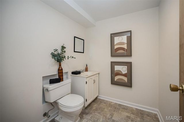 1538 Woodroyal West Drive, Chesterfield, MO 63017