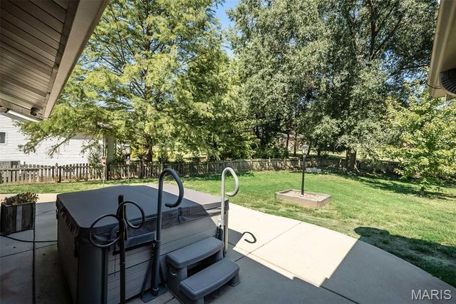 1538 Woodroyal West Drive, Chesterfield, MO 63017