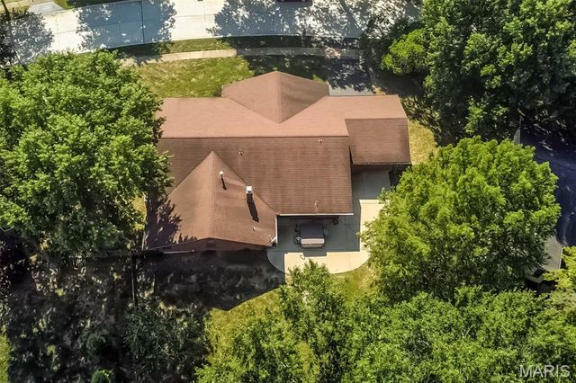 1538 Woodroyal West Drive, Chesterfield, MO 63017