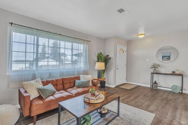 35 Marla Dr, American Canyon, CA 94503