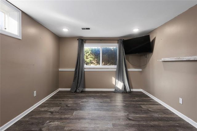 16525 E 35th St Court S, Independence, MO 64055