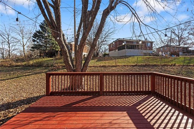 16525 E 35th St Court S, Independence, MO 64055