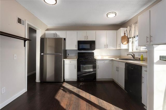 16525 E 35th St Court S, Independence, MO 64055