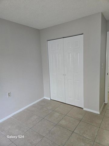 1141 LAKE VICTORIA Drive H, West Palm Beach, FL 33411