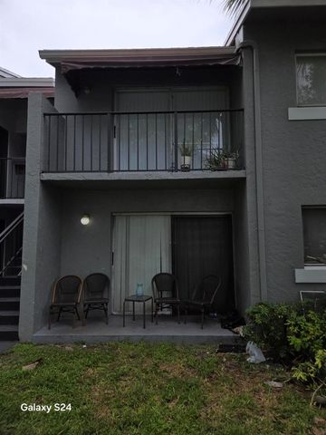 1141 LAKE VICTORIA Drive H, West Palm Beach, FL 33411