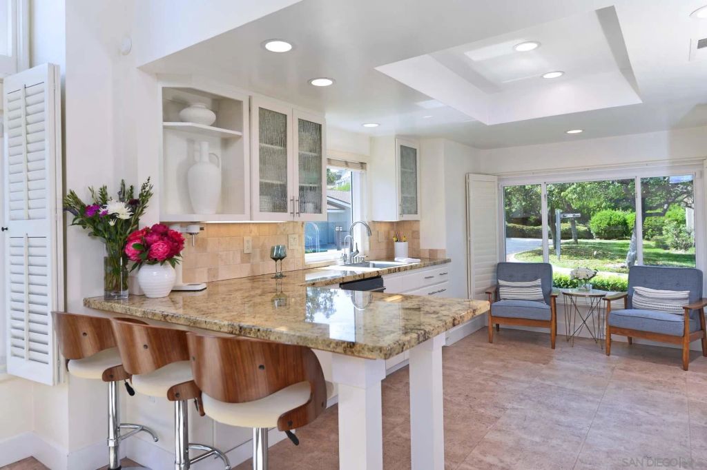 2207 Caminito Cabala, La Jolla, CA 92037