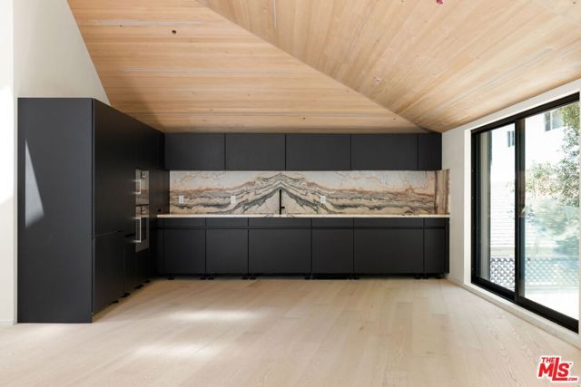 1956 Laurel Canyon Road, Los Angeles, CA 90046