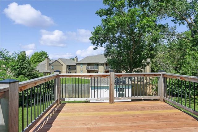 8710 Lamar Avenue, Overland Park, KS 66207