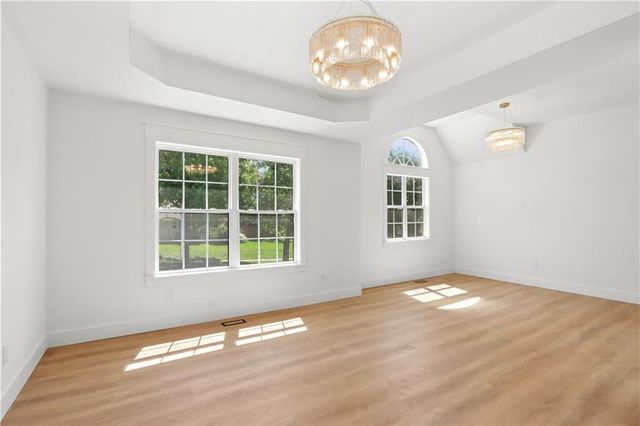 8710 Lamar Avenue, Overland Park, KS 66207