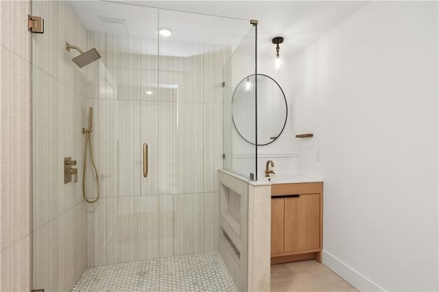 8710 Lamar Avenue, Overland Park, KS 66207