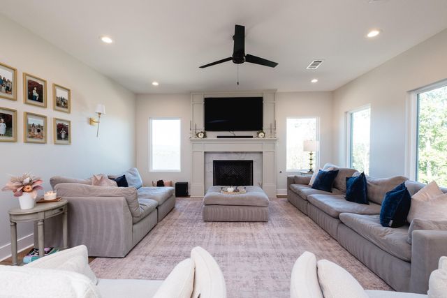 19016 Waterview Meadow Lane, Roland, AR 72135