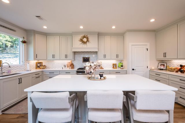 19016 Waterview Meadow Lane, Roland, AR 72135