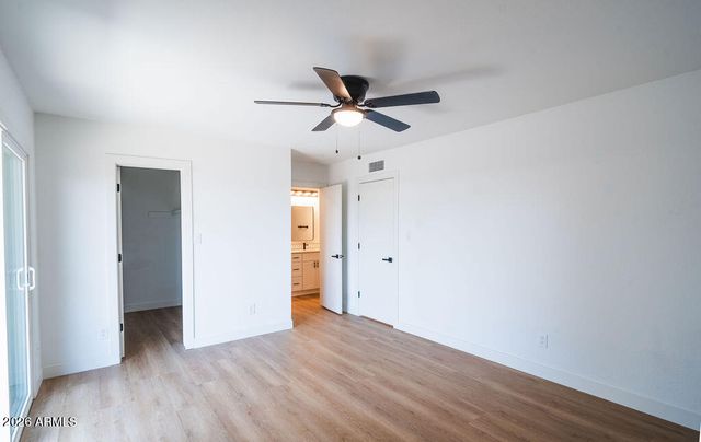 5712 N 68TH Drive, Glendale, AZ 85303
