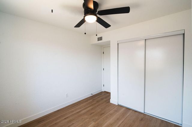 5712 N 68TH Drive, Glendale, AZ 85303