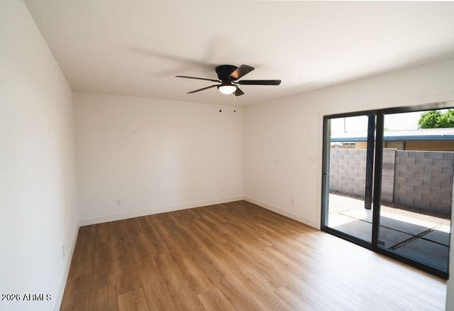 5712 N 68TH Drive, Glendale, AZ 85303